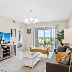 3161-305 Condo Resort Water Park Pools near Disney