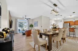 3176-205 Resort Pool Condo Apt near Disney - Image 2