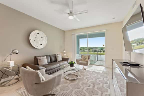 3171-304 Resort Lake View Disney Universal Orlando - Image 1