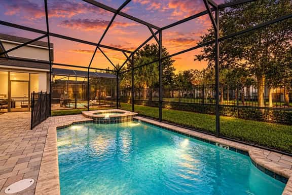 8937 6BR Luxury Resort Theme Pool House Disney - Imagen 1