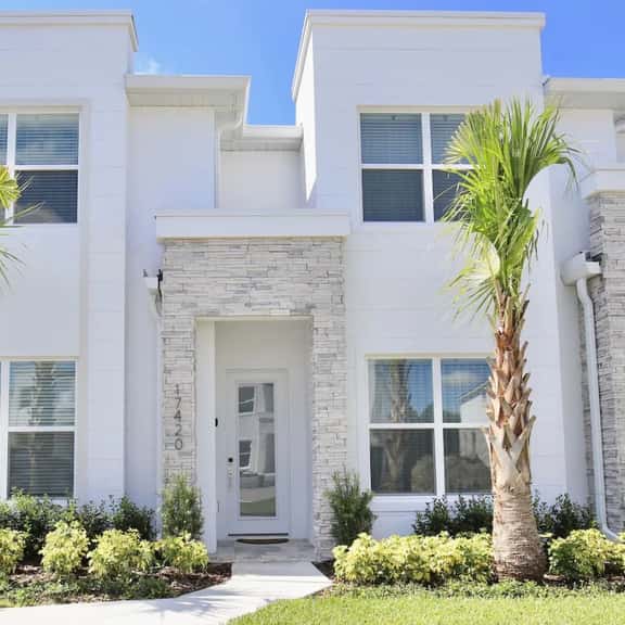 17420 4BR Townhouse Heated Pool near Disney - Image 1