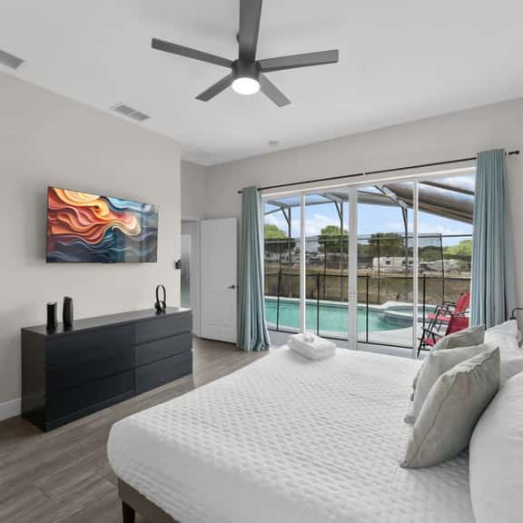 451 Davenport 5BR House with Heated Pool and Grill - Image 1