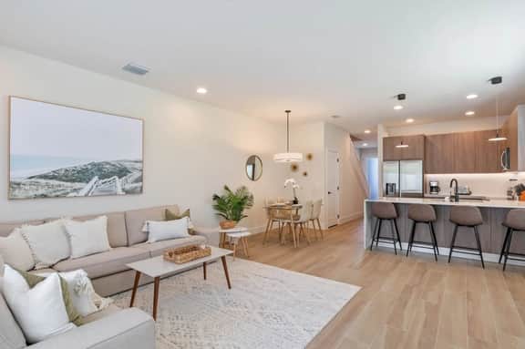 17244 4BR Townhouse Heated Pool near Disney - Image 3