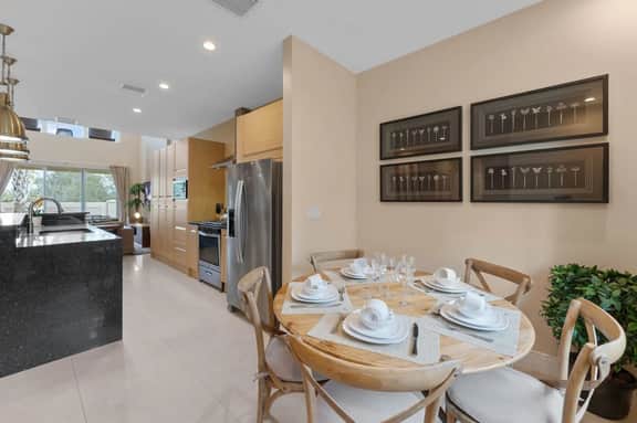 3173 Luxury 4BR Townhouse by Disney World Orlando - Image 3
