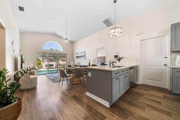 8615 Vacation Oasis House Private Pool Grill - Image 3