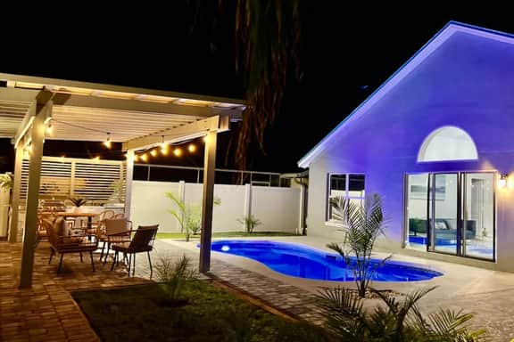 8615 Vacation Oasis House Private Pool Grill - Image 4