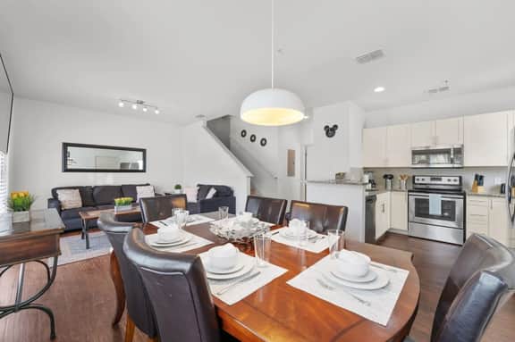 8925 Resort 4BR Townhouse by Disney World Orlando - Image 4