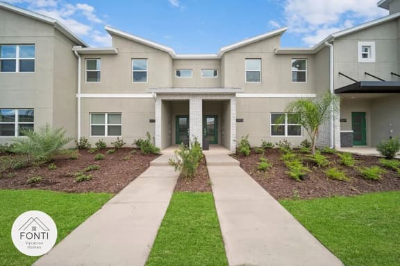 2697 Resort 4BR House Waterpark by Disney Orlando - Image 1