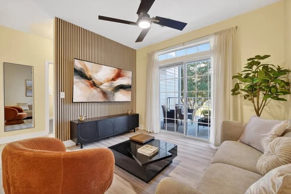 3176-205 Resort Pool Condo Apt near Disney - Image 1