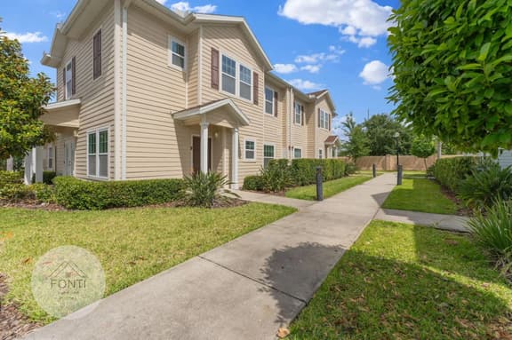 8925 Resort 4BR Townhouse by Disney World Orlando - Image 1